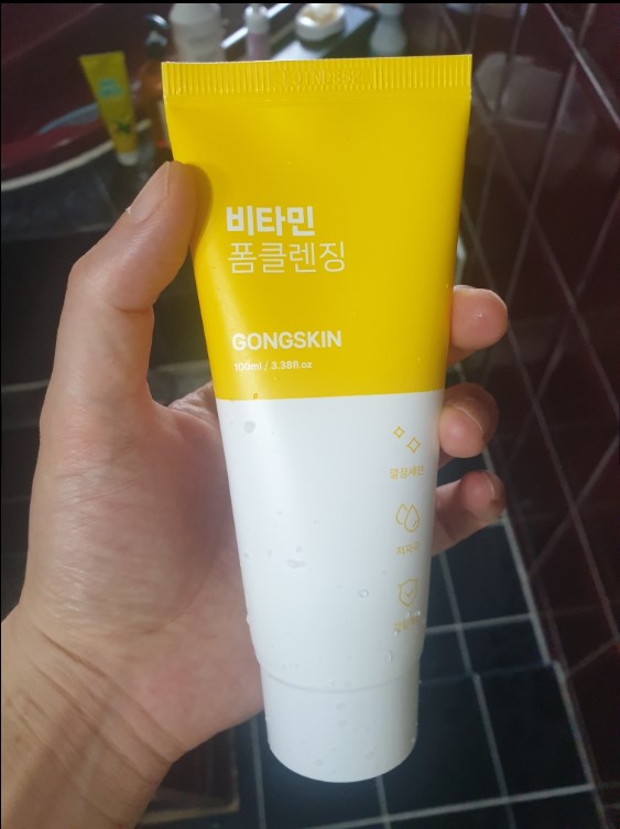 Vitamin (foam cleanser)